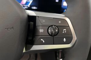 BMW iX1 esikatselu 19