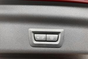 BMW iX1 esikatselu 13