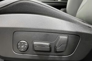 BMW iX1 esikatselu 15