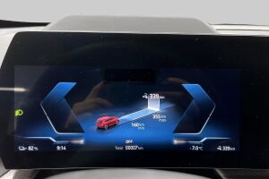 BMW iX1 esikatselu 16