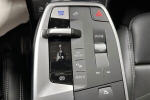 BMW iX1 esikatselu 20