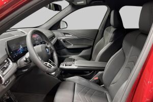 BMW iX1 esikatselu 8