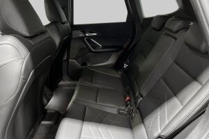 BMW iX1 esikatselu 9