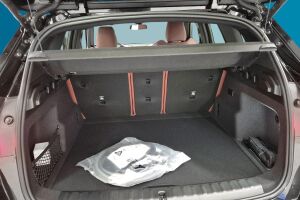 BMW iX1 esikatselu 2