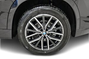 BMW iX1 esikatselu 3