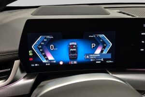 BMW iX1 esikatselu 4