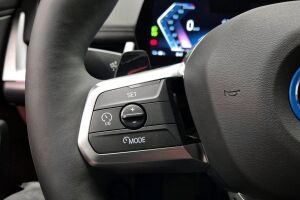 BMW iX1 esikatselu 8