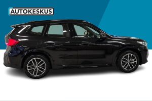 BMW iX1 esikatselu 13