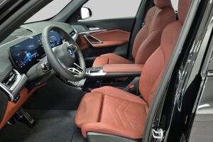 BMW iX1 esikatselu 1