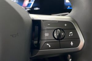 BMW iX2 esikatselu 17