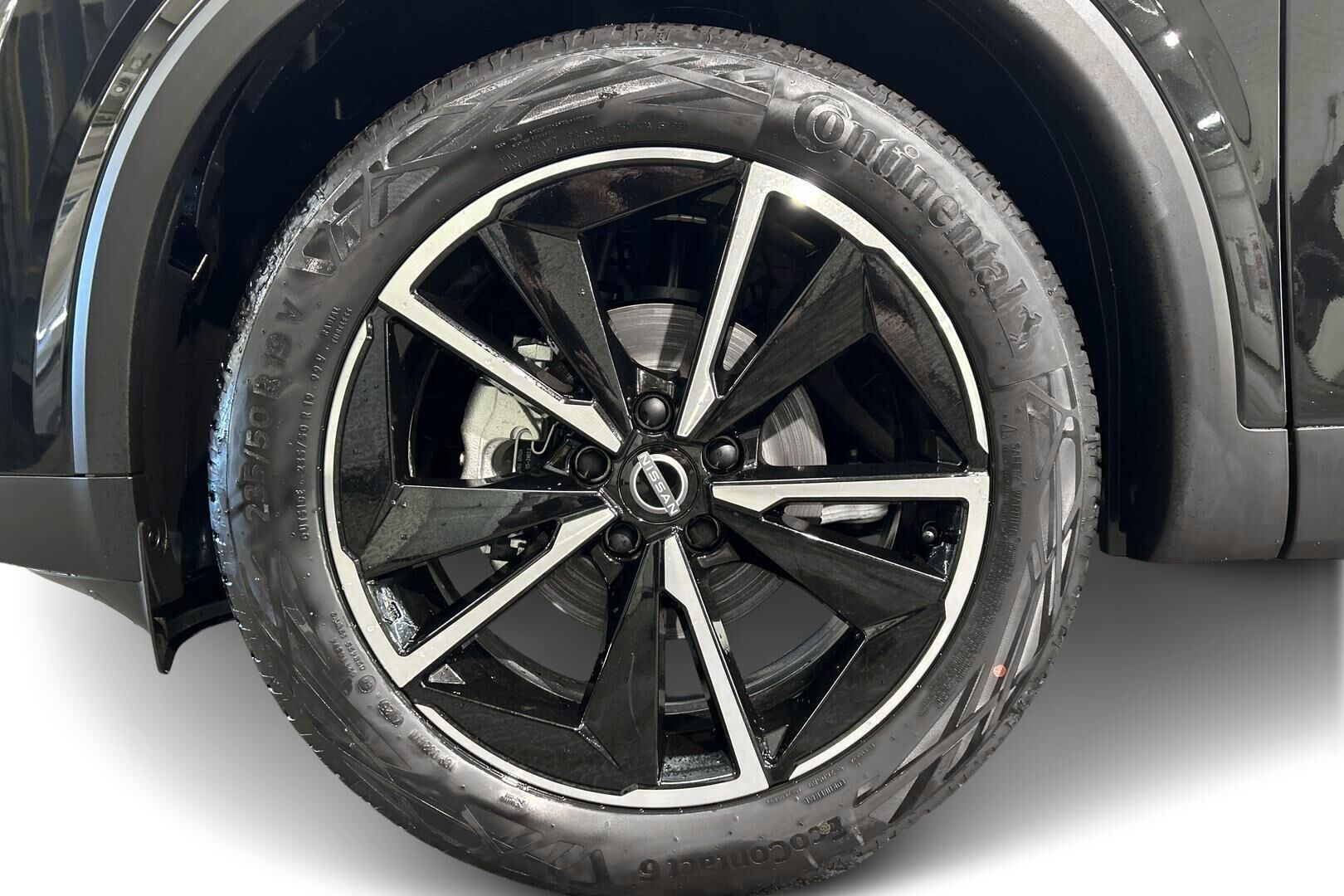 Nissan Qashqai iso kuva 11