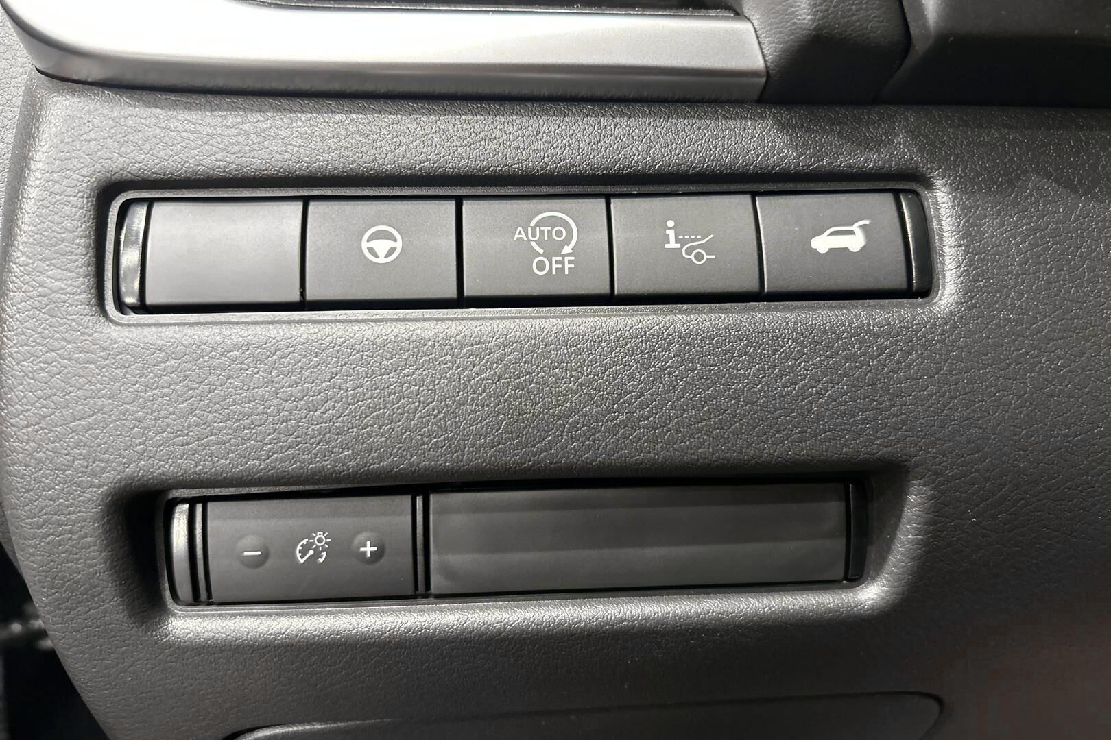 Nissan Qashqai iso kuva 17