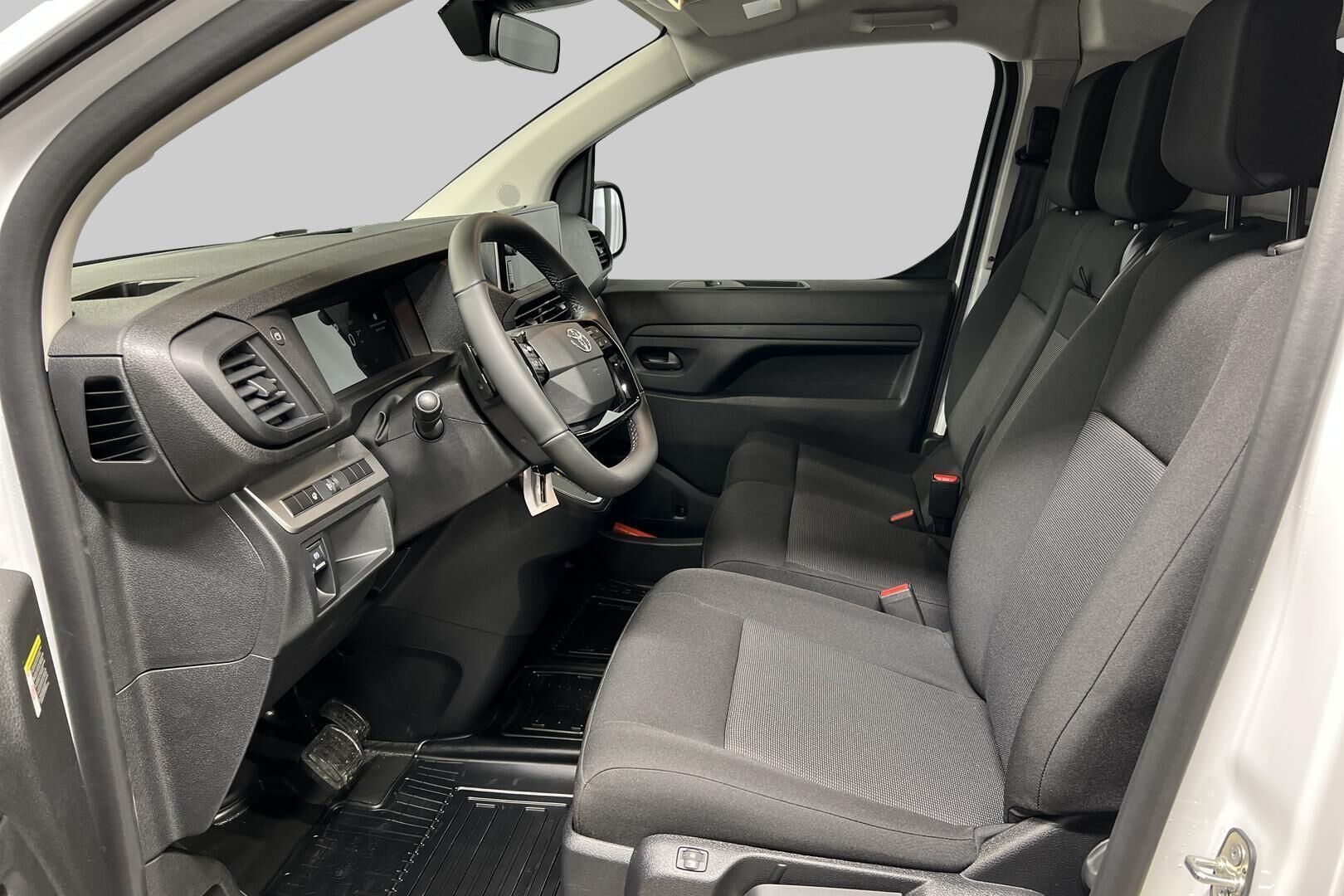 Toyota Proace iso kuva 8