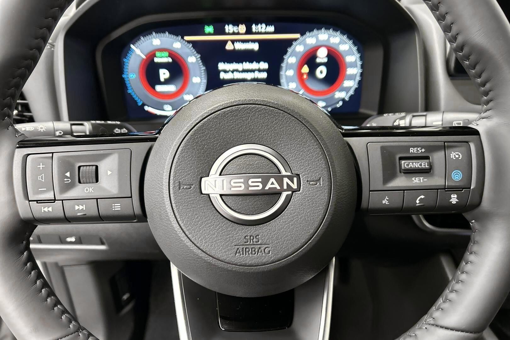 Nissan X-Trail iso kuva 18