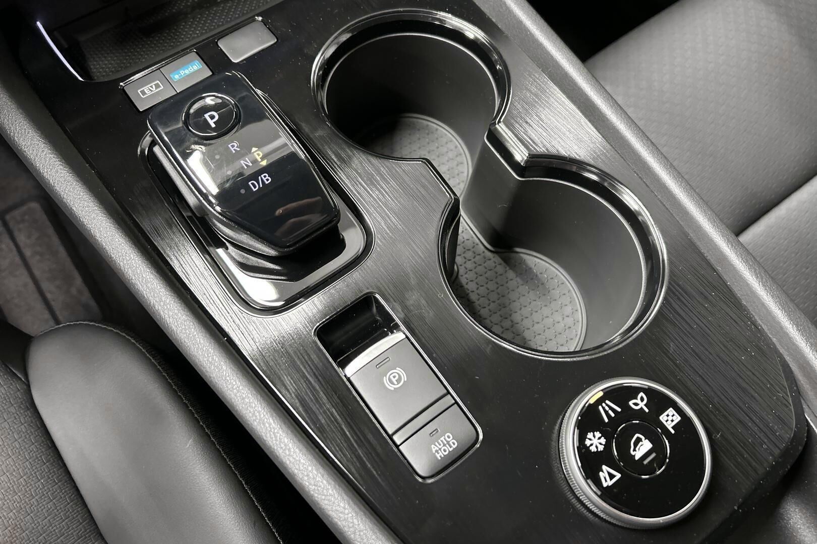 Nissan X-Trail iso kuva 21