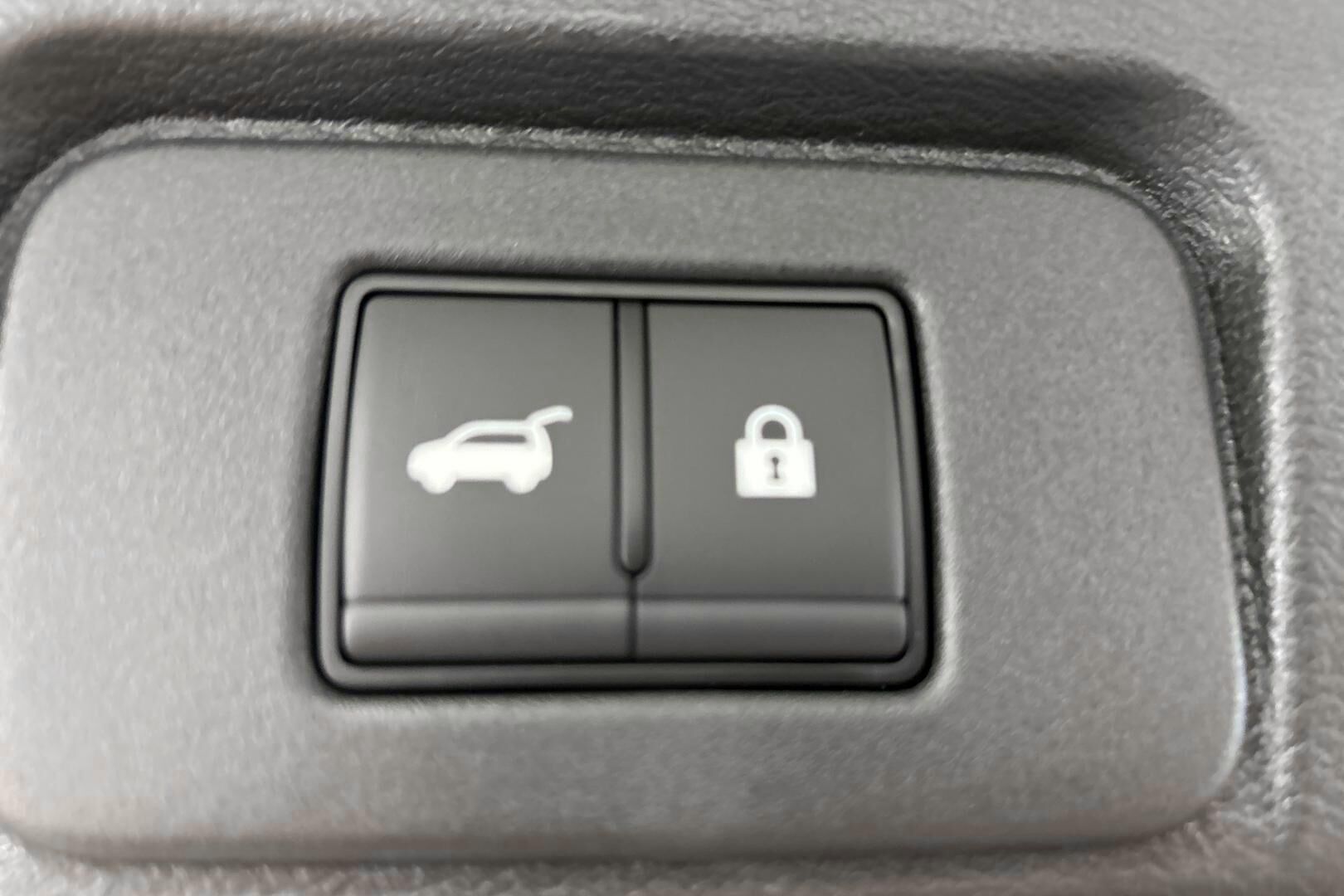 Nissan X-Trail iso kuva 23