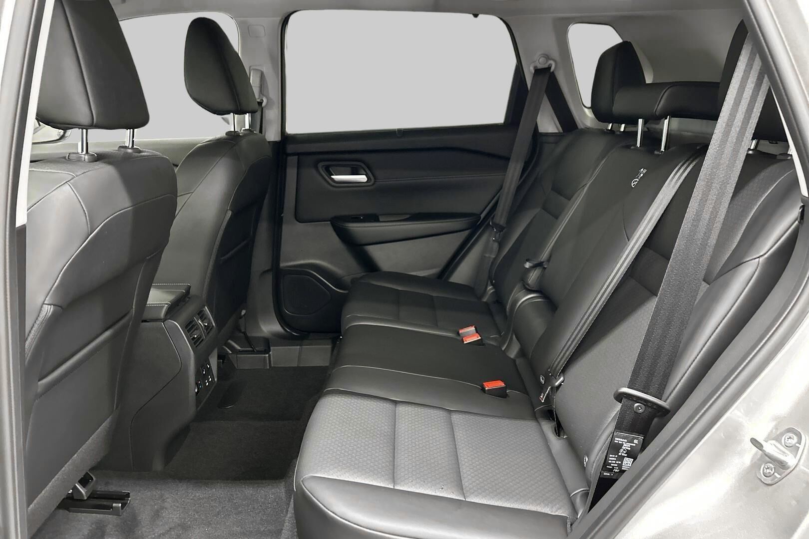 Nissan X-Trail iso kuva 9