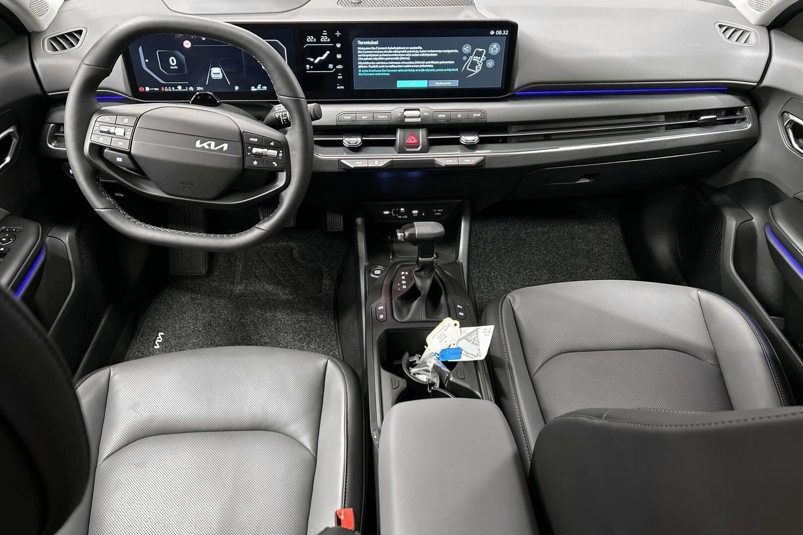 Kia K4 iso kuva 10