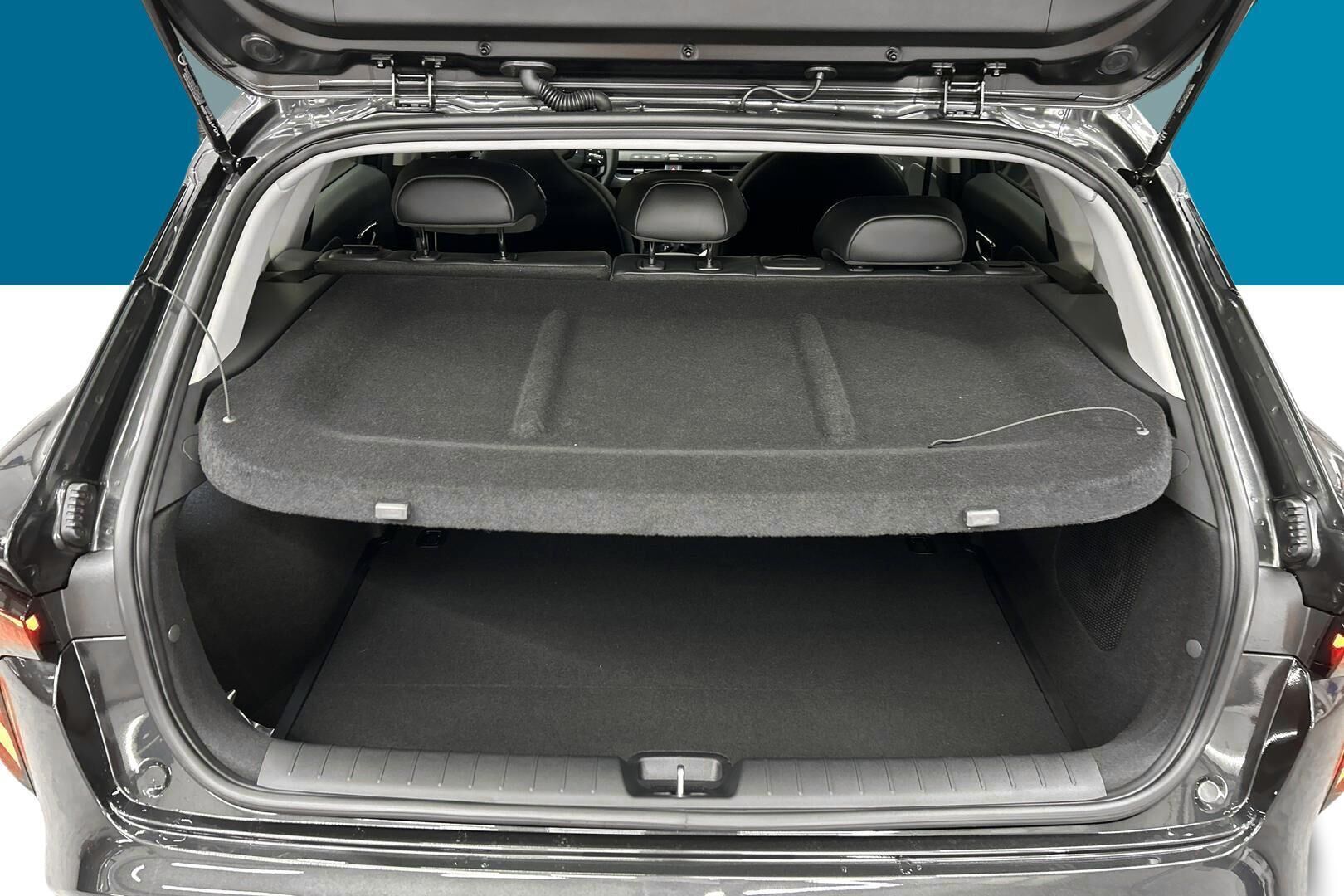 Kia K4 iso kuva 11