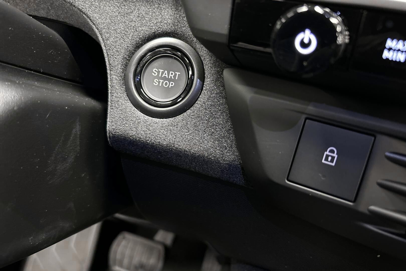 Opel Grandland iso kuva 22