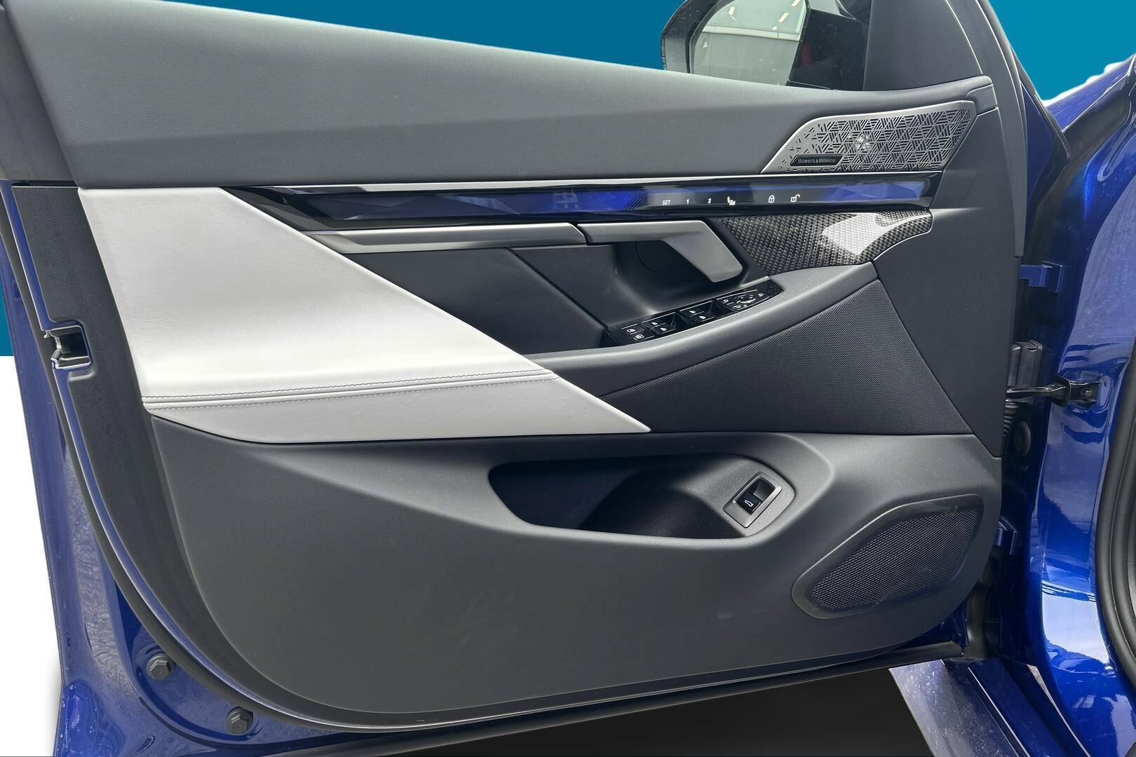 BMW M5 iso kuva 3