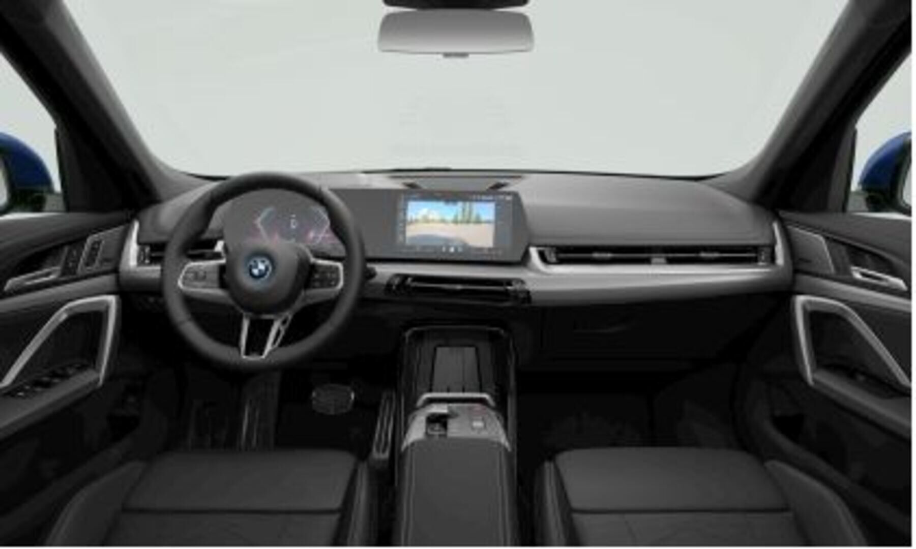 BMW iX1 iso kuva 3