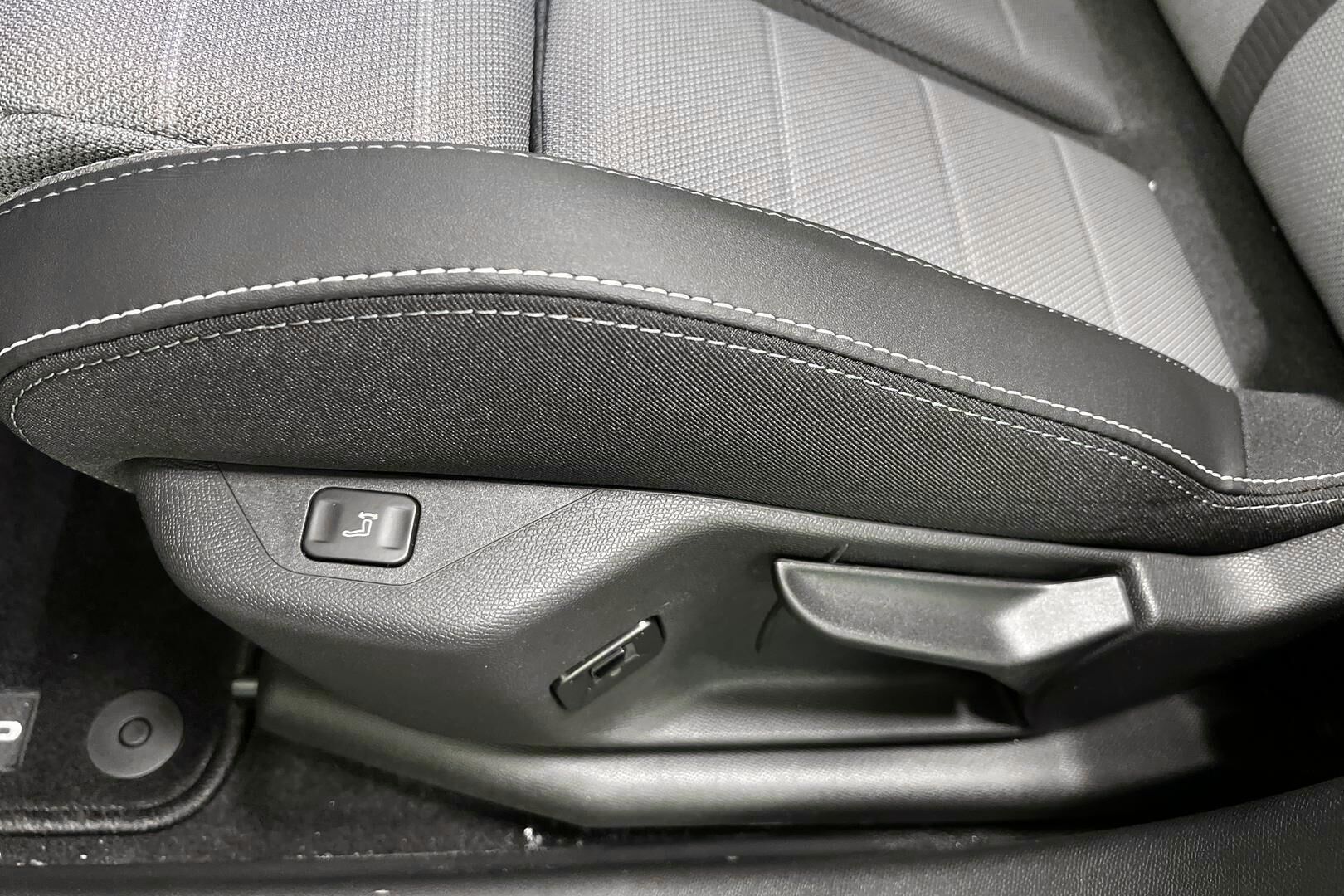 Opel Grandland iso kuva 15