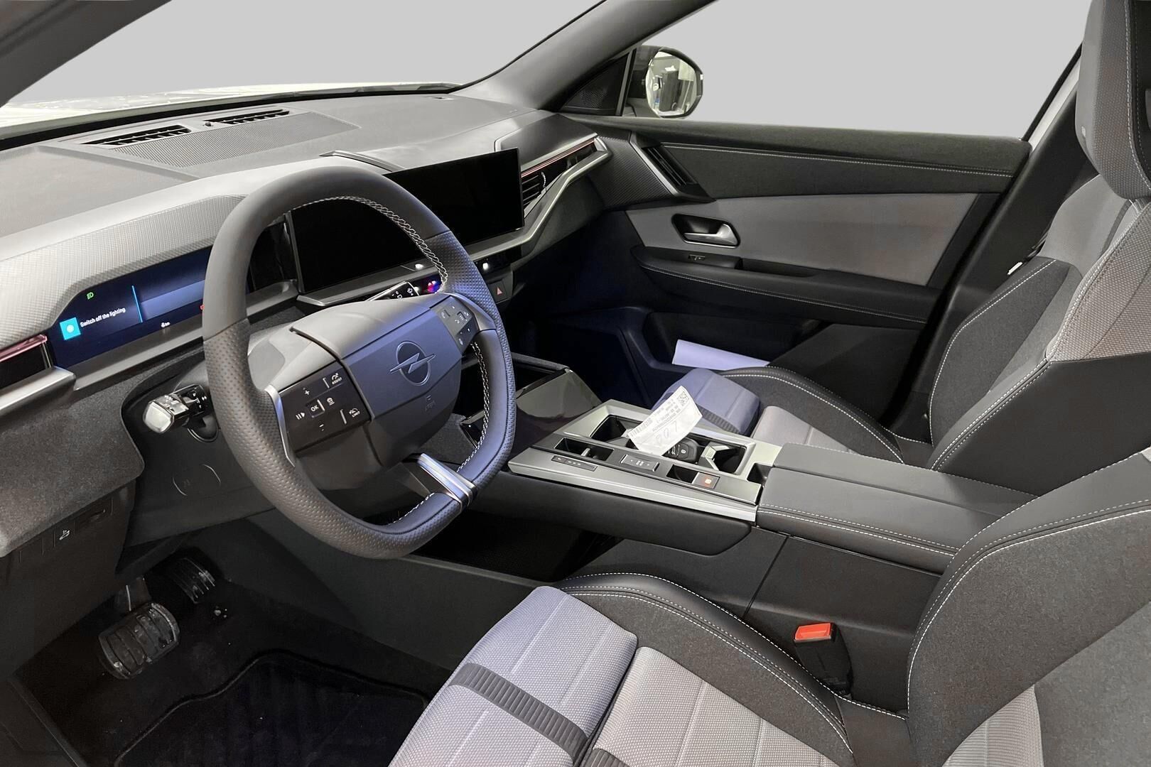 Opel Grandland iso kuva 8