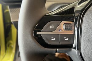 Peugeot 208 esikatselu 15