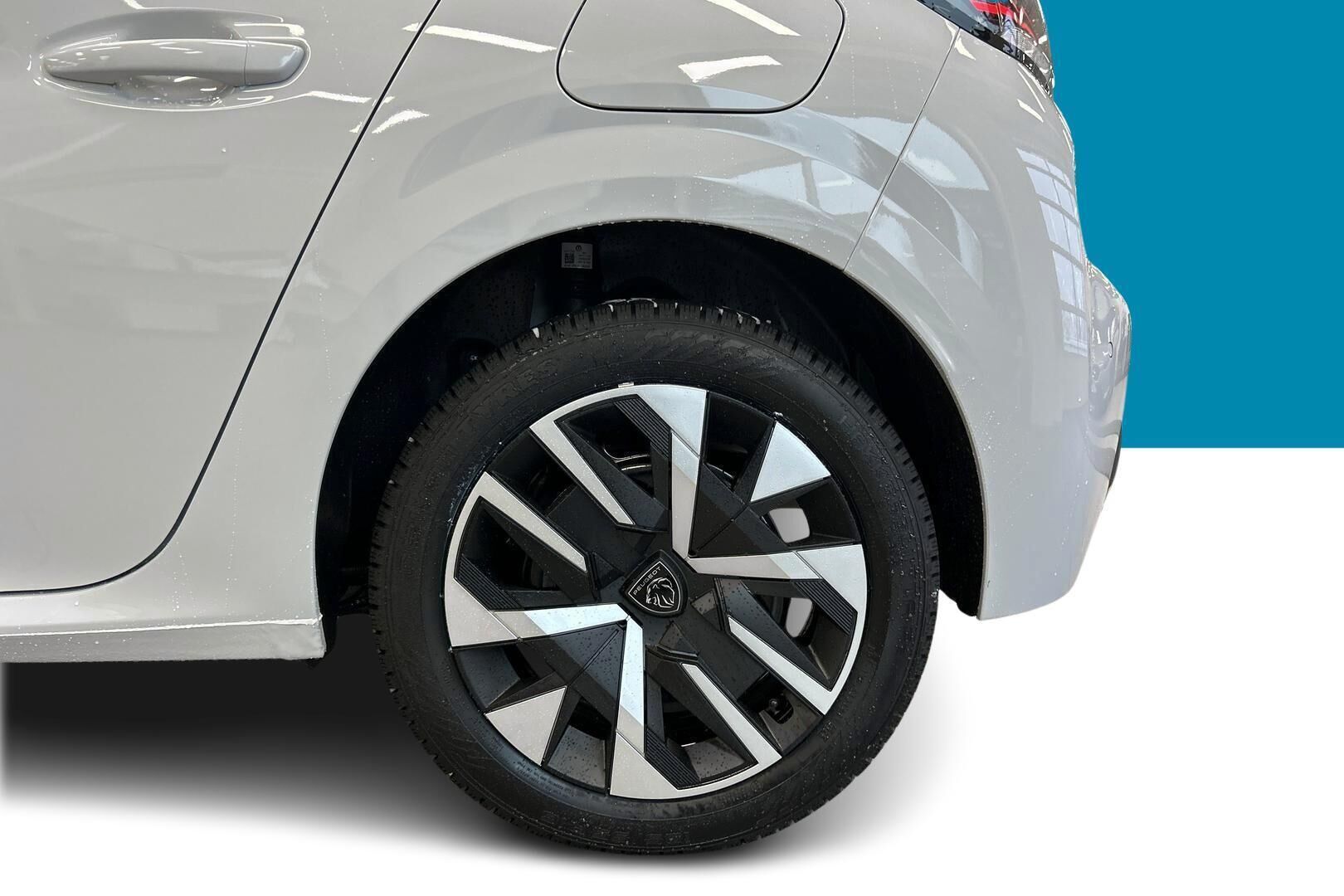Peugeot 208 iso kuva 24