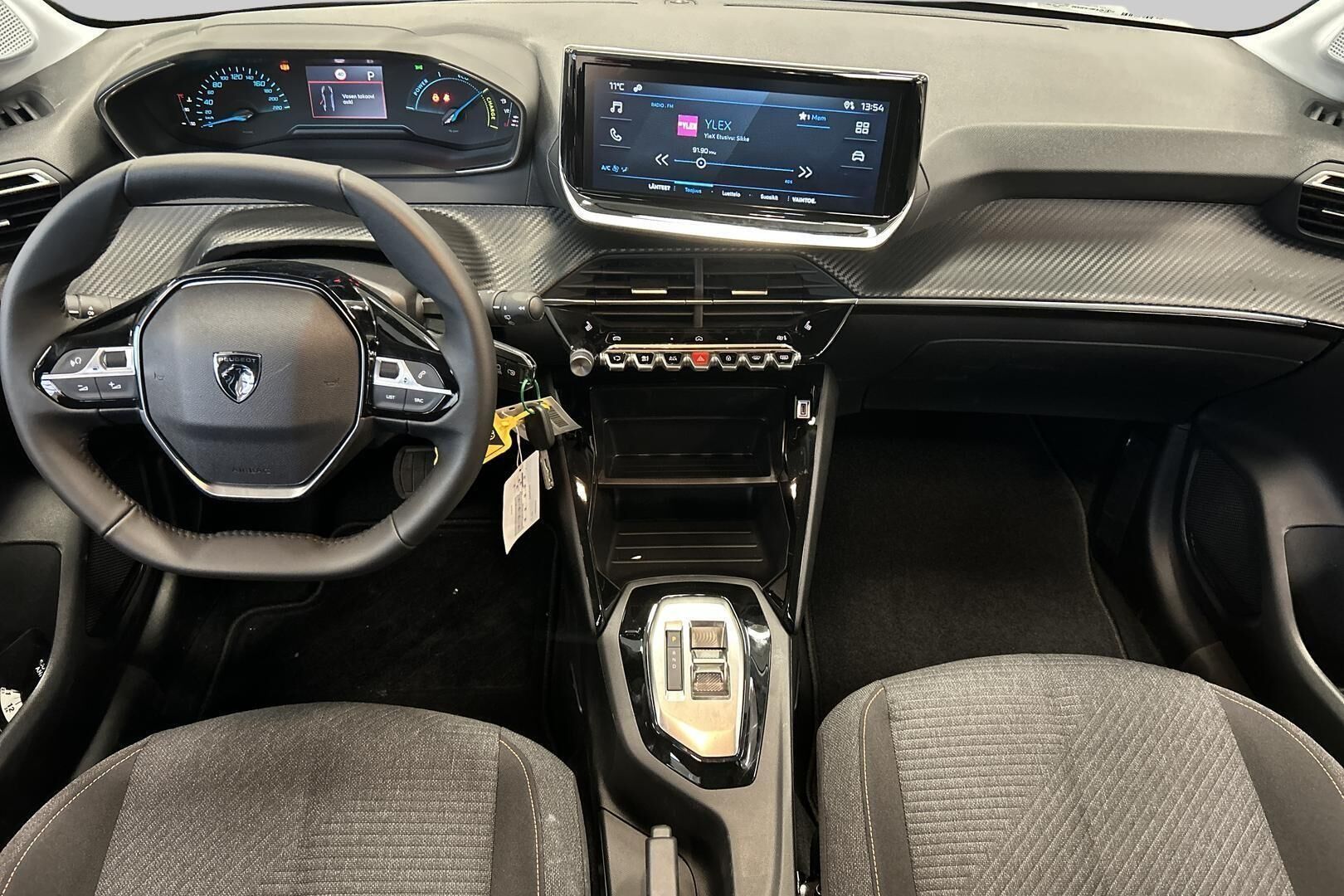 Peugeot 208 iso kuva 10