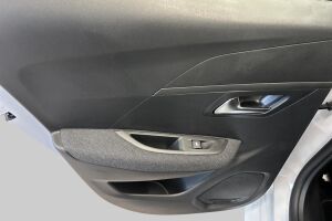 Peugeot 208 esikatselu 26