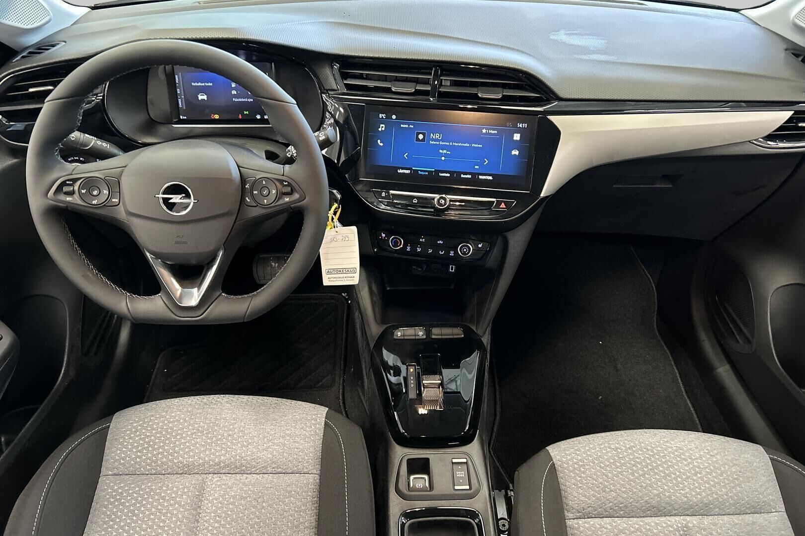 Opel Corsa iso kuva 10