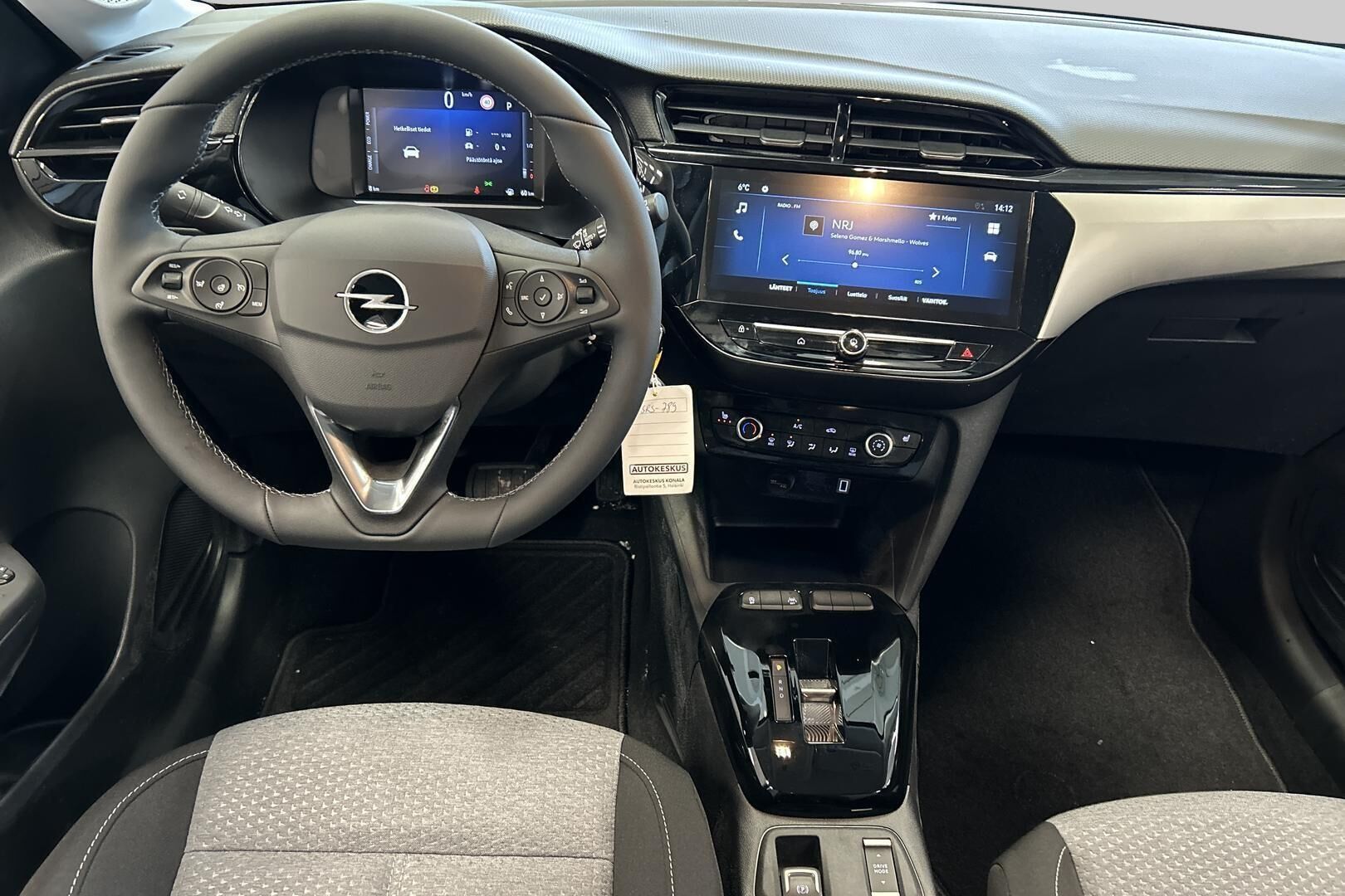 Opel Corsa iso kuva 14