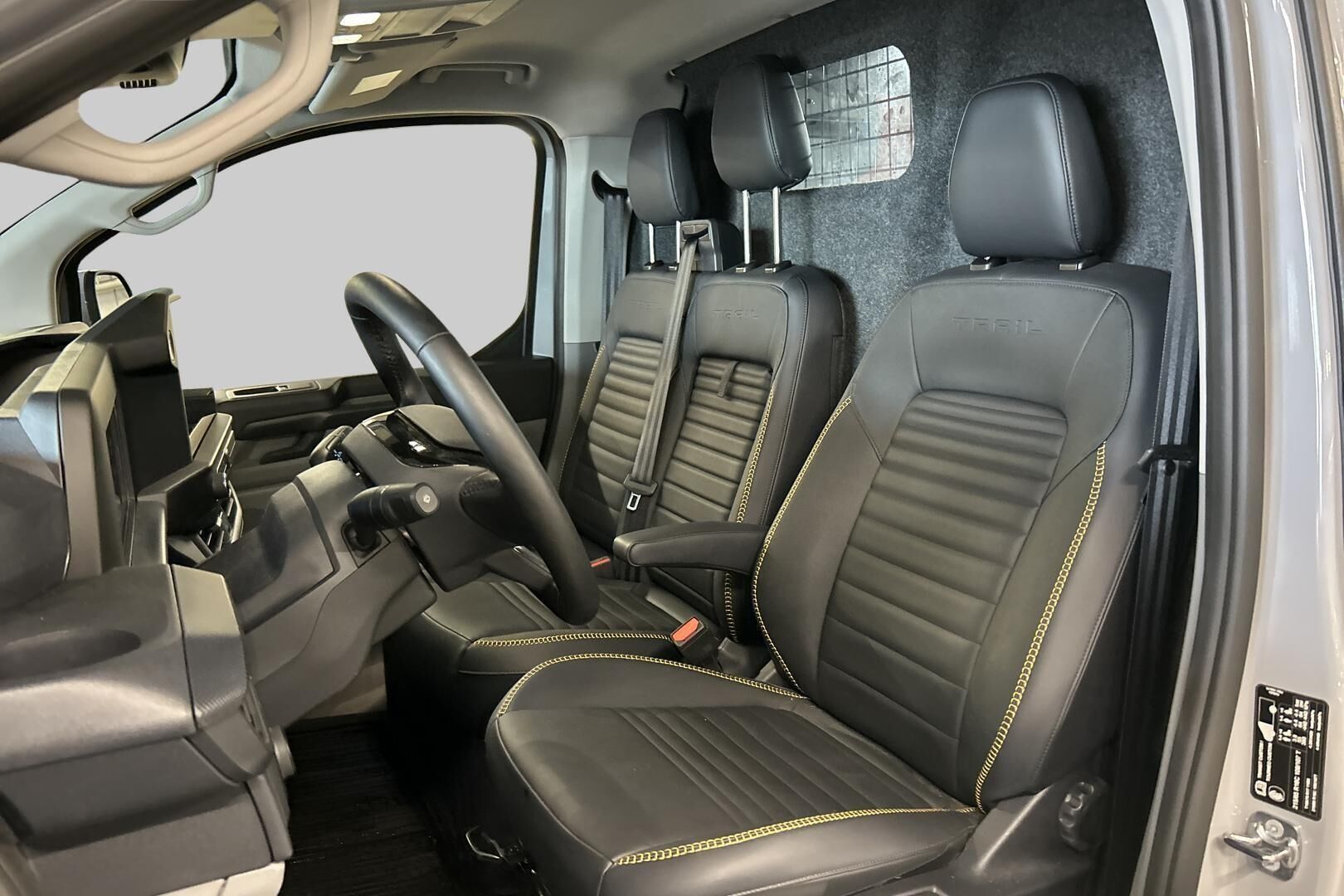 Ford Transit Custom iso kuva 25
