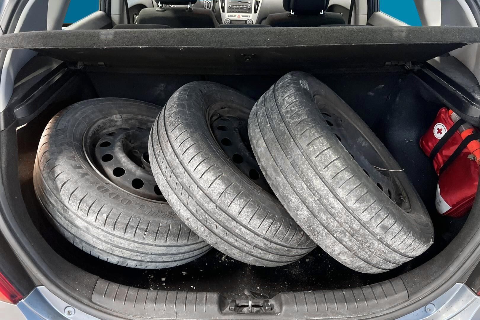 Kia cee'd iso kuva 11