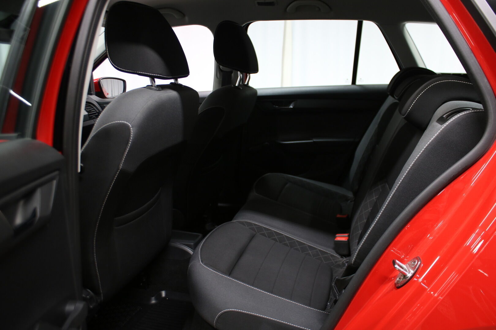 Skoda Fabia iso kuva 5