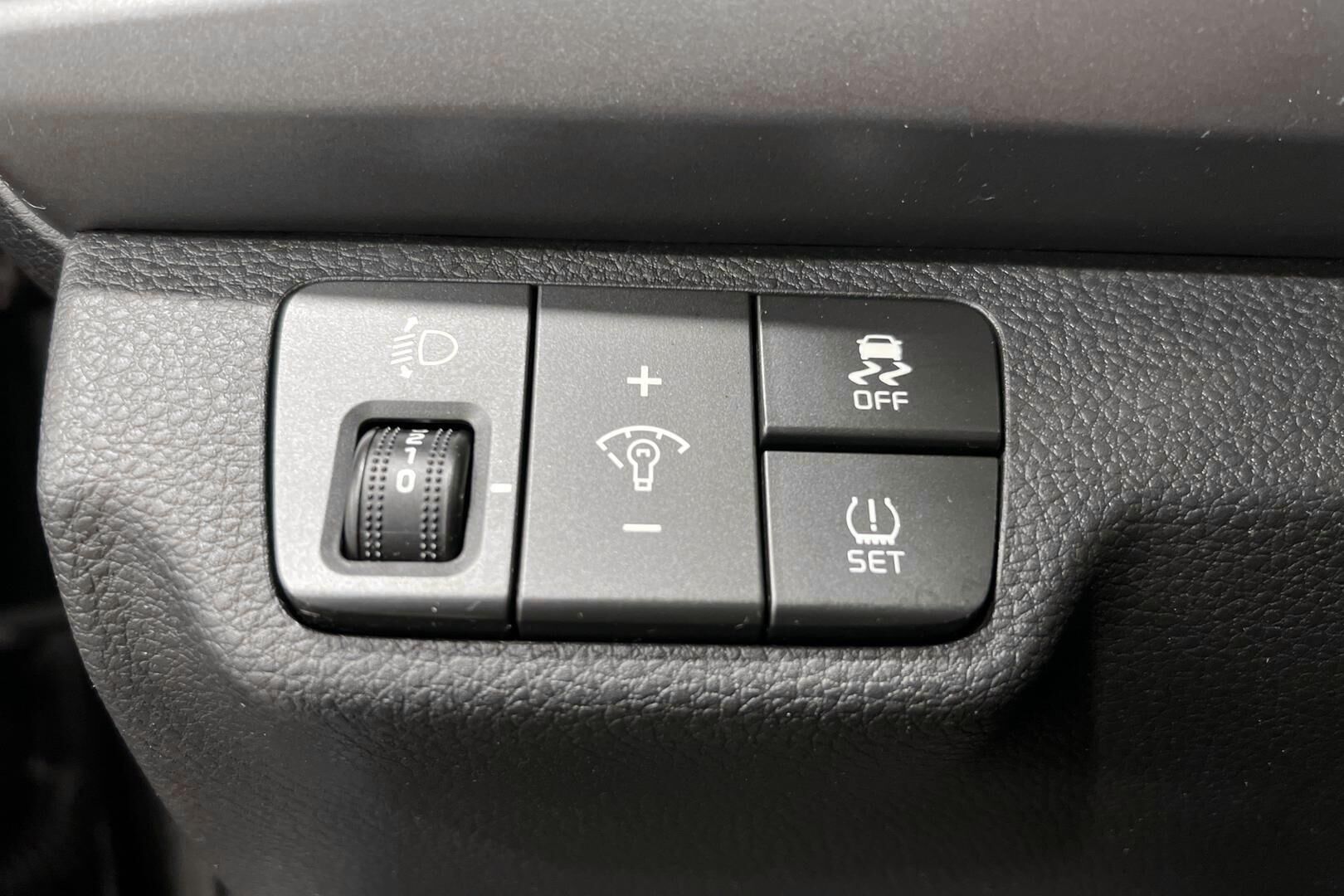 Kia Rio iso kuva 14