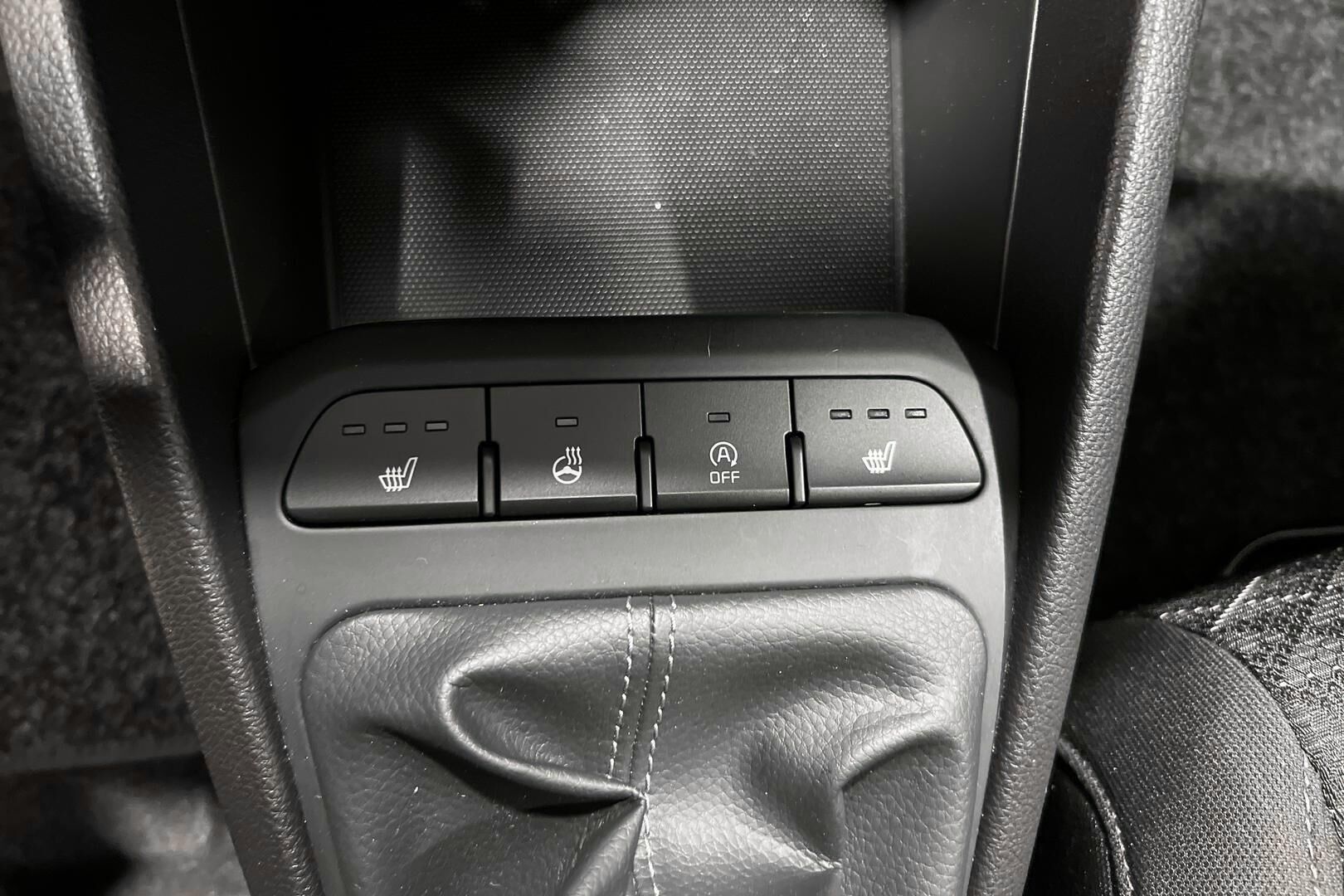 Kia Rio iso kuva 18