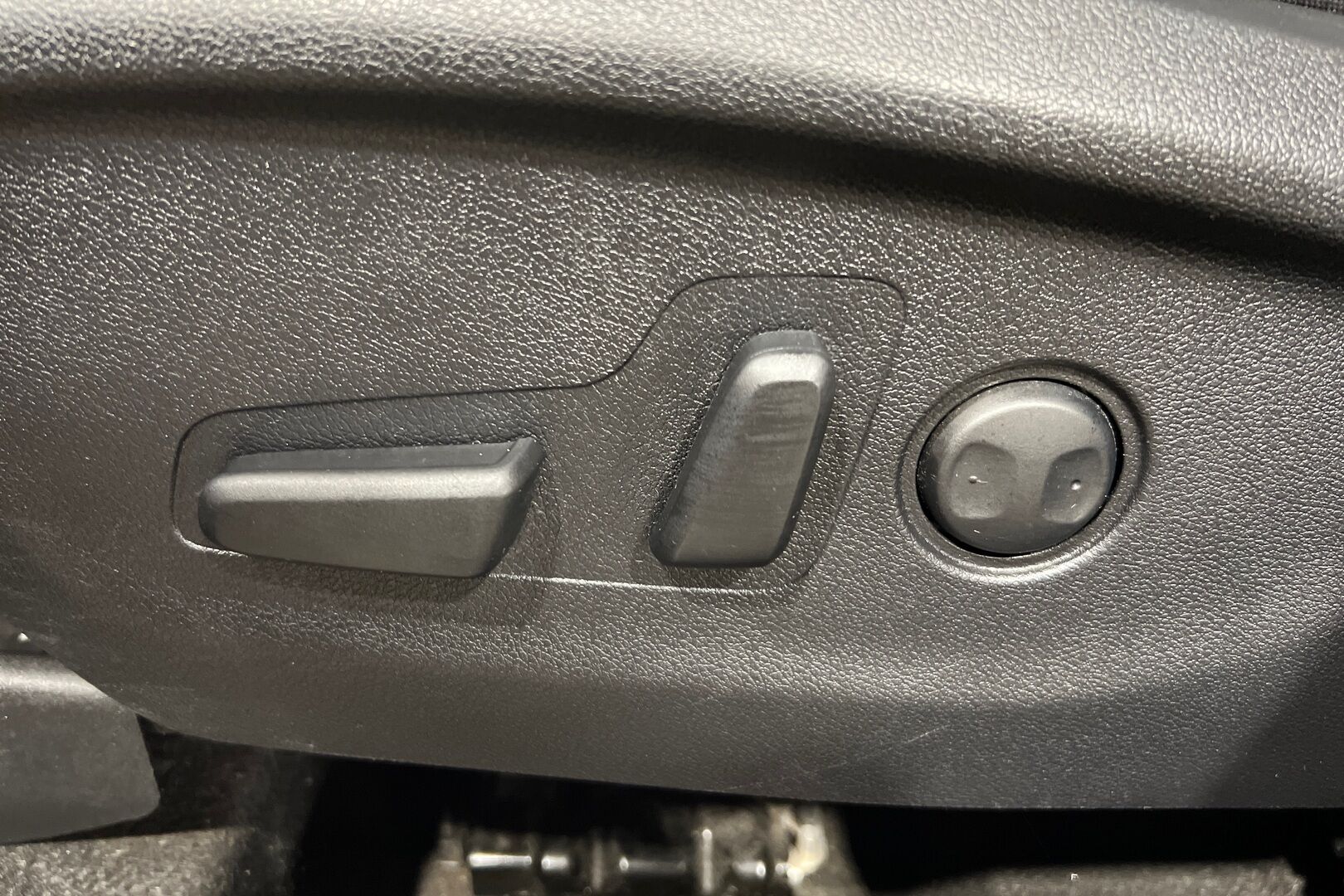 Kia Sorento iso kuva 14