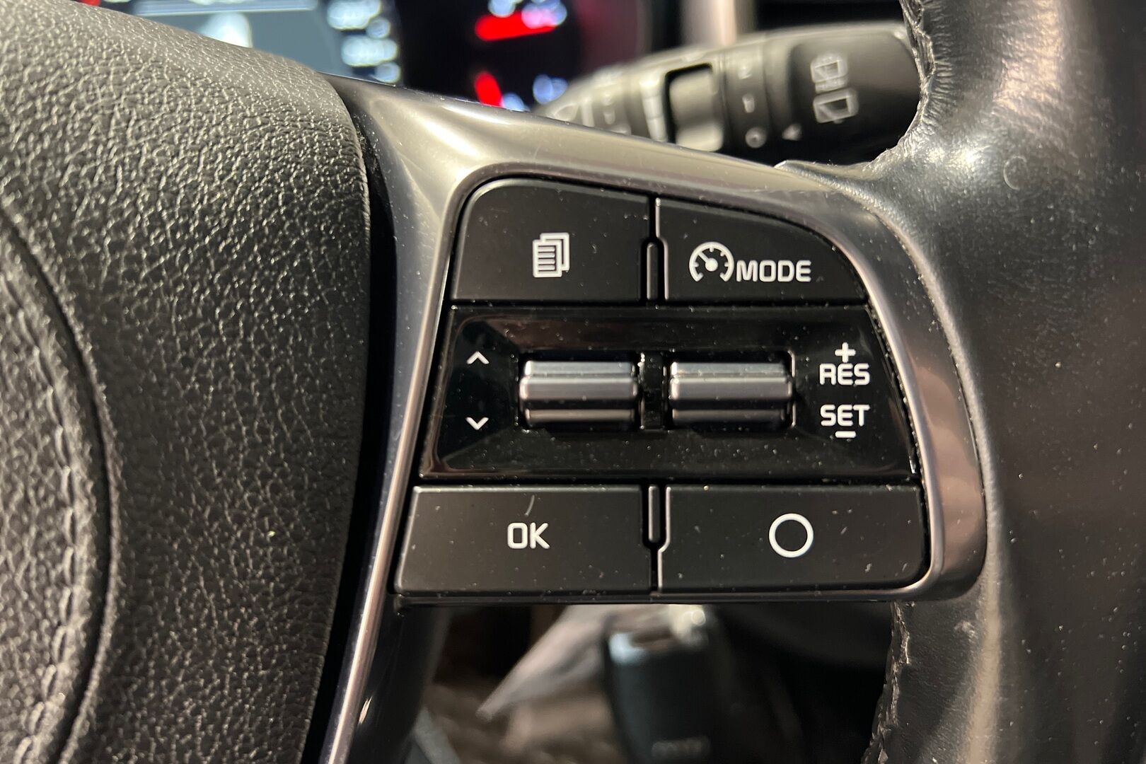 Kia Sorento iso kuva 15