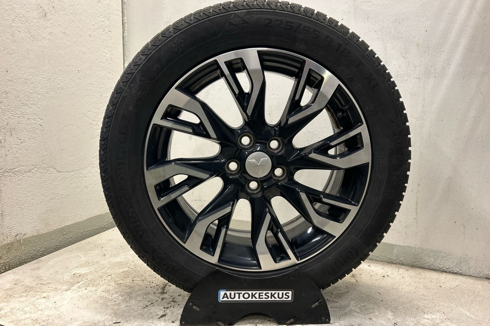 Mitsubishi Outlander PHEV iso kuva 9