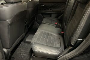 Mitsubishi Outlander PHEV esikatselu 7