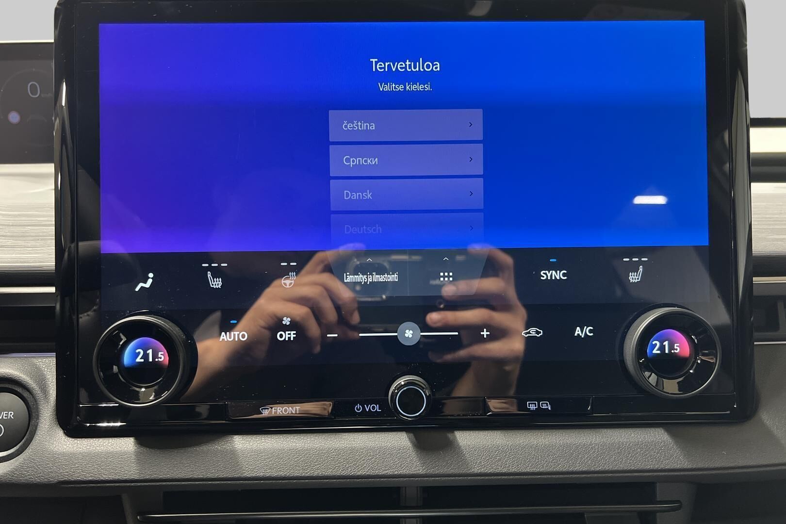Toyota C-HR+ iso kuva 12