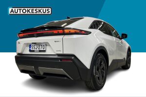 Toyota C-HR+ esikatselu 3