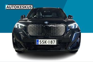 BMW iX1 esikatselu 1