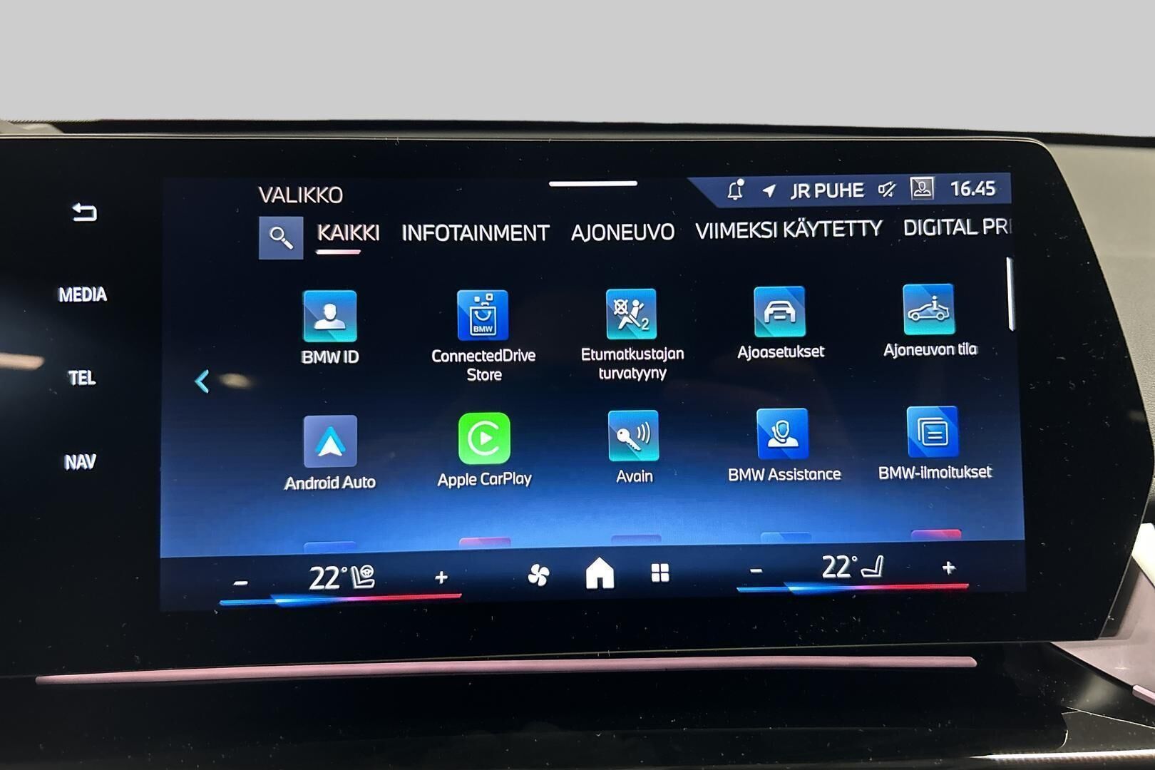 BMW iX1 iso kuva 28