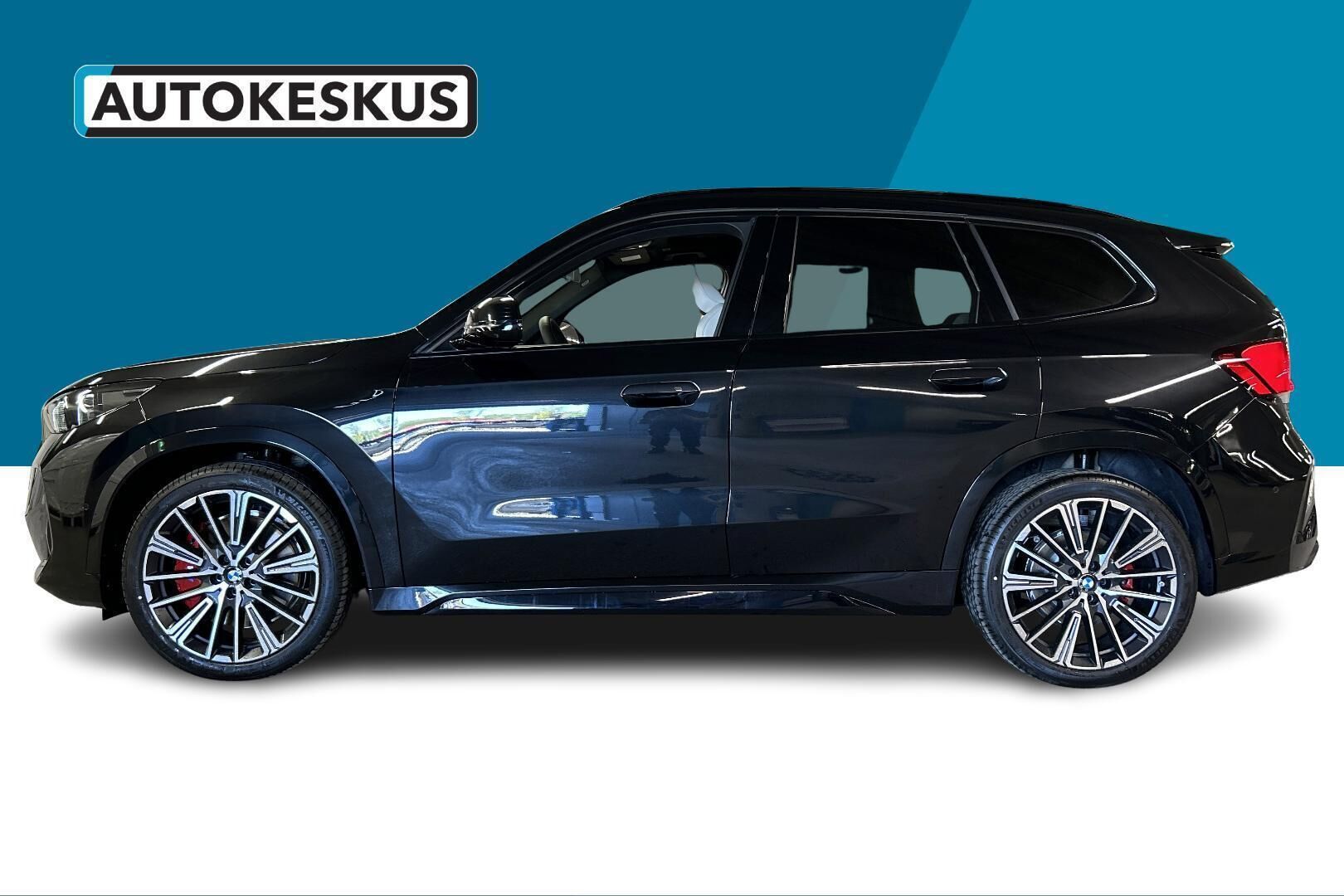 BMW iX1 iso kuva 7