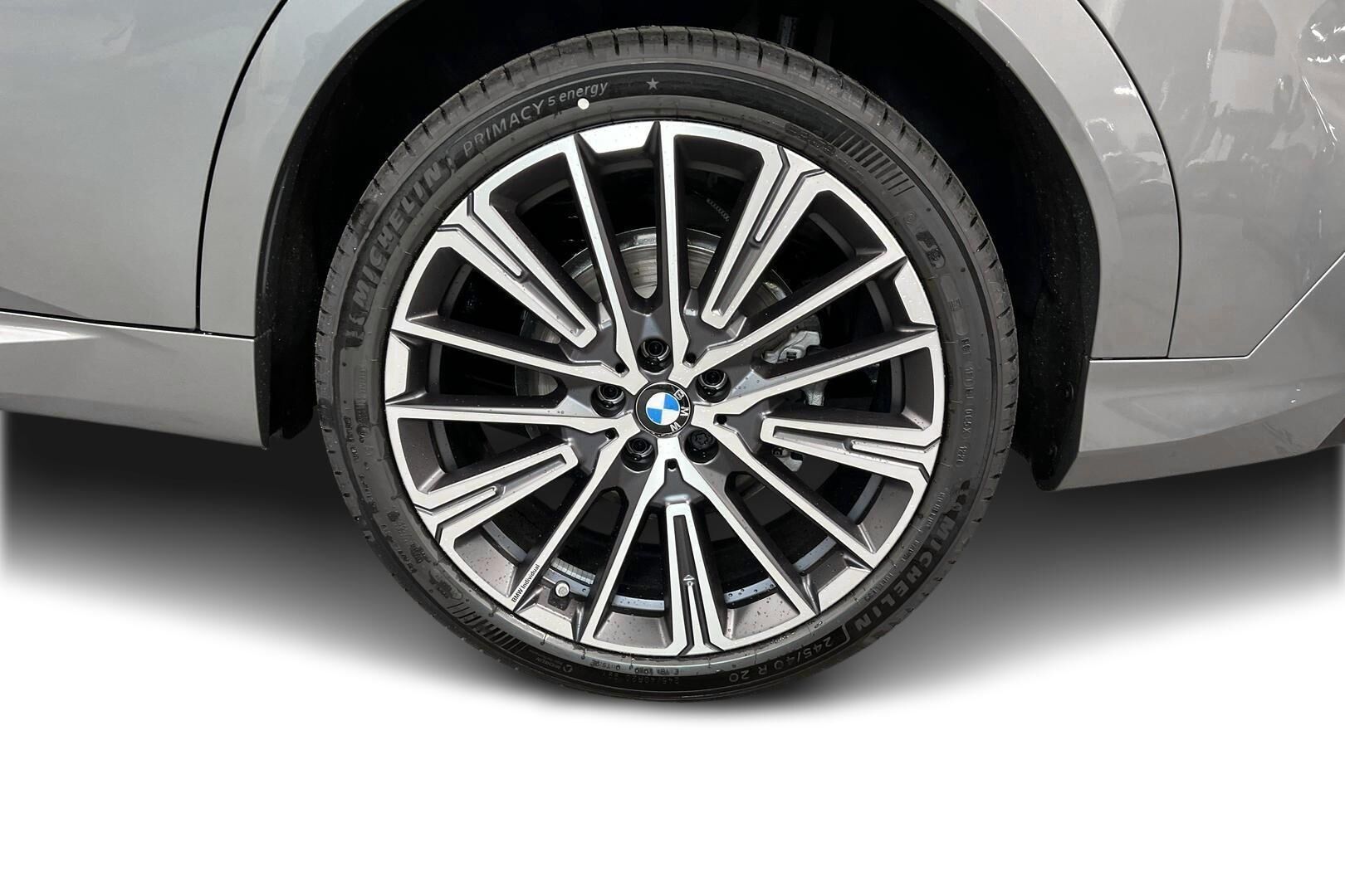 BMW iX2 iso kuva 12