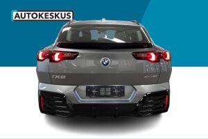BMW iX2 esikatselu 5
